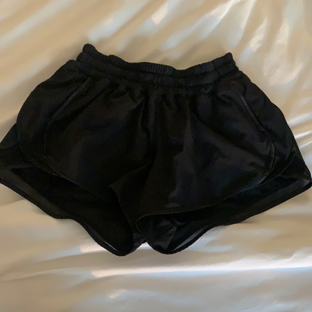 Lululemon Black Hotty Hot II Athletic Shorts Size 6